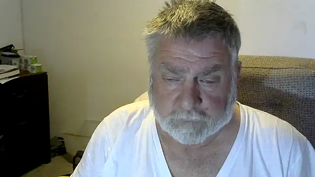 Snapshot of viejo_oso chatting on November 27, 2025, 3:58 pm viejo oso online show from November 27, 2025, 3:58 pm