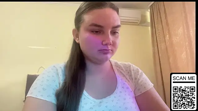 Dreamyblushfairy online show from November 19, 2025, 1:33 pm