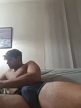 michemichemiche8 online show from November 1, 2025, 4:42 pm