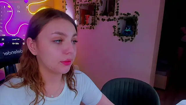 RobertAndLinela online show from December 25, 2024, 1:42 am