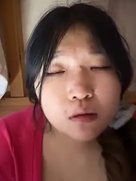 Snapshot of Happyou2 chatting on January 28, 2025, 6:49 pm Happyou2 online show from January 28, 2025, 6:49 pm