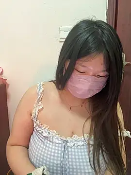 Snapshot of Happyou2 chatting on February 27, 2025, 11:31 am Happyou2 online show from February 27, 2025, 11:31 am