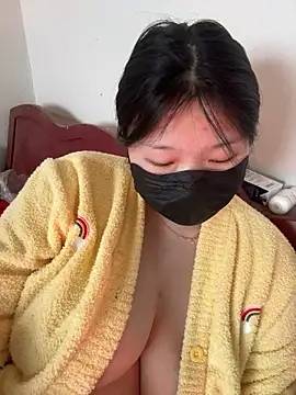 Snapshot of Happyou2 chatting on March 3, 2025, 2:04 am Happyou2 online show from March 3, 2025, 2:04 am