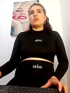 VictoriaMolina online show from September 20, 2025, 12:55 am