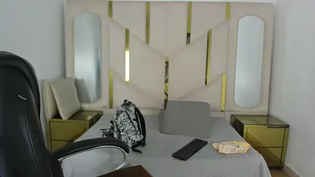 IsabellRodriguez18 online show from November 12, 2025, 3:07 am