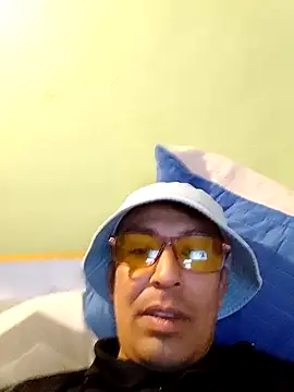 zeus2630 online show from December 1, 2025, 1:32 am