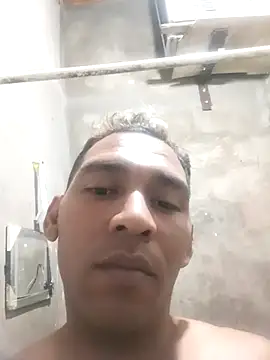 yaxom33 online show from February 24, 2026, 11:36 pm