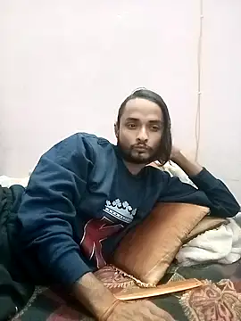 Snapshot of IamRentedBoybfriend chatting on February 18, 2025, 5:31 pm IamRentedBoybfriend online show from February 18, 2025, 5:31 pm
