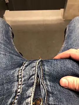 22TT2295 online show from January 12, 2025, 11:39 am