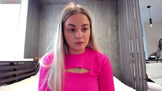 Snapshot of Mia___murrr chatting on November 14, 2025, 3:16 am Mia murrr online show from November 14, 2025, 3:16 am