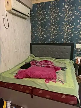 Snapshot of sunny49477 chatting on February 22, 2025, 12:49 am sunny49477 online show from February 22, 2025, 12:49 am