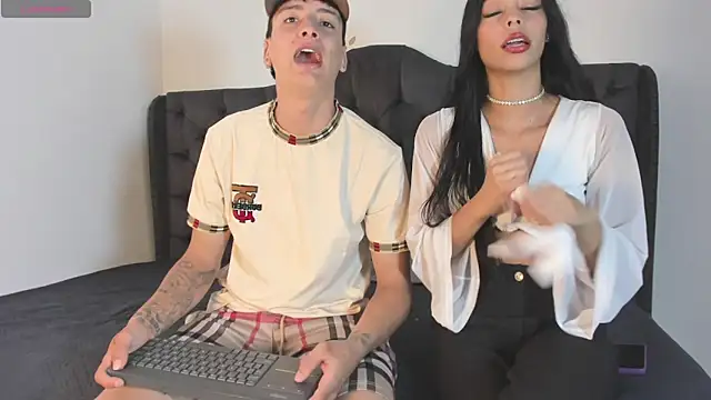 two milkyway online show from October 26, 2025, 3:29 pm