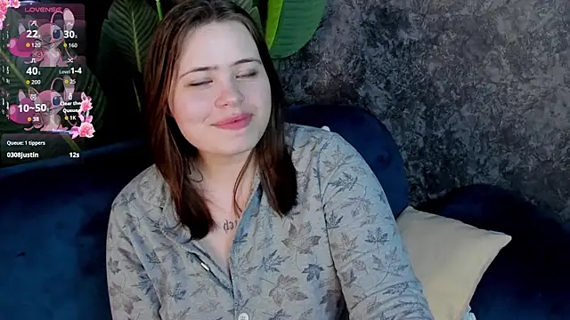 EricaElliott online show from November 15, 2025, 1:18 pm