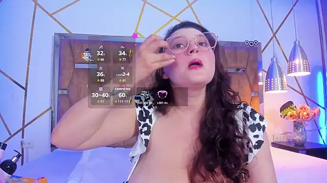 LunaPleasure online show from October 20, 2025, 5:08 am