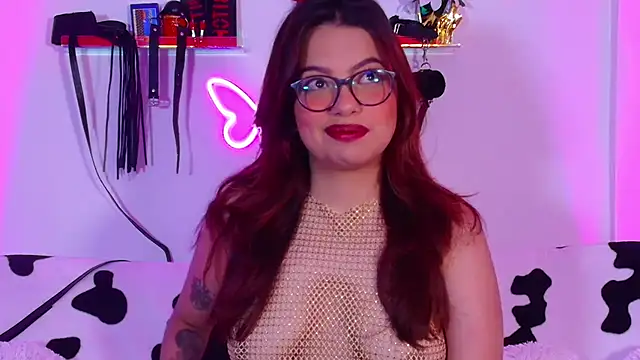 EmiF26 online show from November 30, 2025, 1:42 am