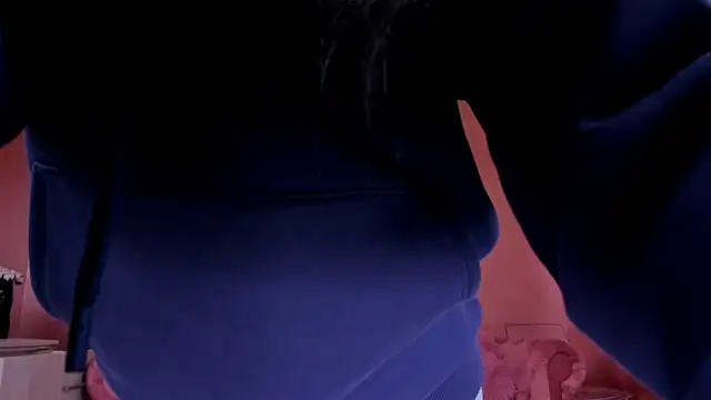 Snapshot of evanew_ chatting on March 8, 2025, 8:35 pm evanew online show from March 8, 2025, 8:35 pm