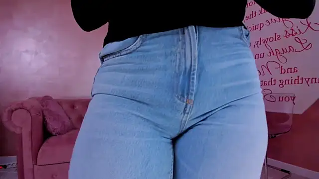 Snapshot of evanew_ chatting on March 19, 2025, 10:53 pm evanew online show from March 19, 2025, 10:53 pm