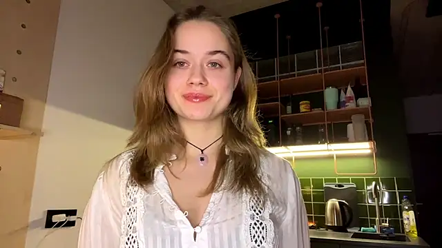 RoxyStar17 online show from January 8, 2025, 8:18 pm