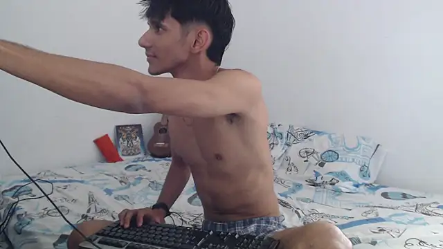 Snapshot of Johan_Mancini_R chatting on December 30, 2024, 8:47 pm Johan Mancini R online show from December 30, 2024, 8:47 pm