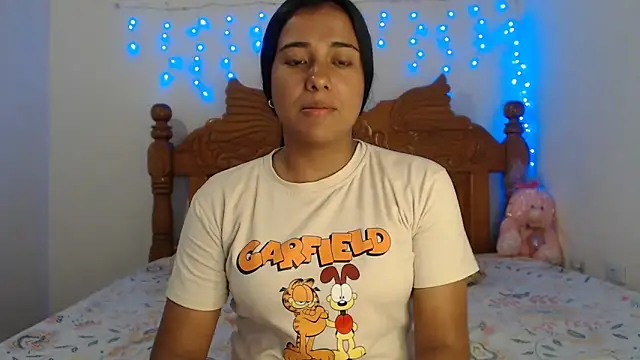 Coral0403 online show from February 5, 2025, 7:10 pm