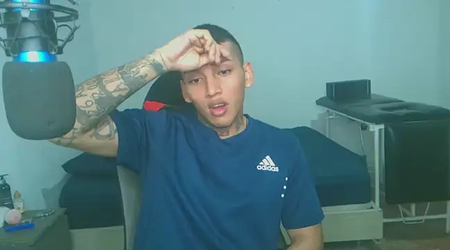 Snapshot of David_Adams2003 chatting on January 27, 2025, 10:06 pm David Adams2003 online show from January 27, 2025, 10:06 pm