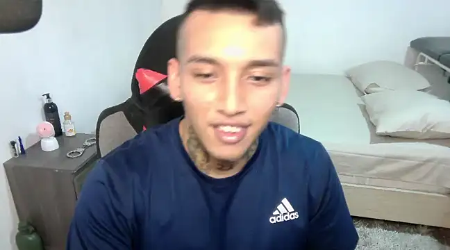 Snapshot of David_Adams2003 chatting on February 6, 2025, 5:09 pm David Adams2003 online show from February 6, 2025, 5:09 pm