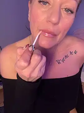 AlessasRoom online show from March 18, 2026, 5:38 pm