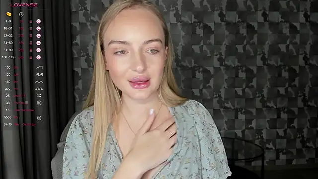 A delina online show from November 3, 2025, 2:07 pm