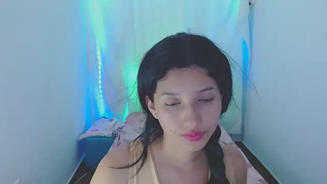 Snapshot of emmariders2 chatting on January 24, 2025, 10:51 pm emmariders2 online show from January 24, 2025, 10:51 pm