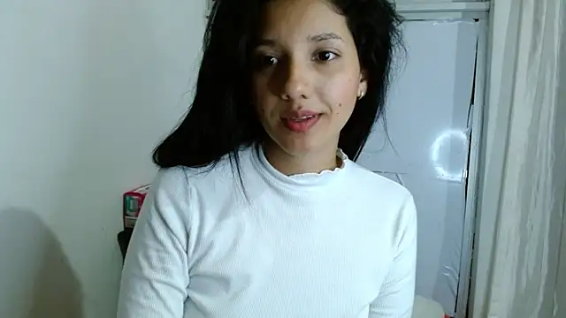 Snapshot of emmariders2 chatting on February 13, 2025, 8:17 am emmariders2 online show from February 13, 2025, 8:17 am