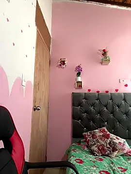 Snapshot of emmariders2 chatting on September 23, 2025, 2:53 pm emmariders2 online show from September 23, 2025, 2:53 pm