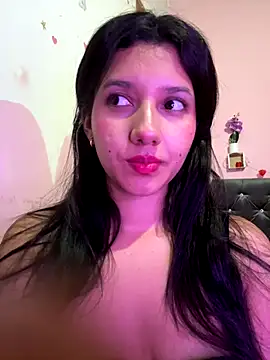 Snapshot of emmariders2 chatting on October 8, 2025, 4:43 am emmariders2 online show from October 8, 2025, 4:43 am