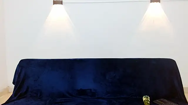 Br4ndxpimm online show from October 18, 2025, 1:23 pm