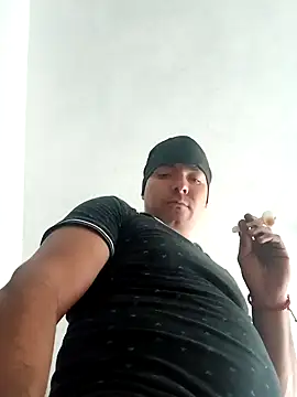 chinoxxx online show from February 3, 2025, 10:43 pm