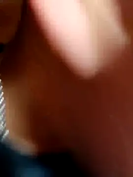 chinoxxx online show from October 17, 2025, 8:55 pm