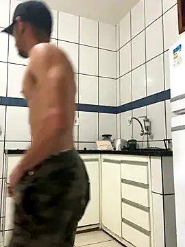 M1chup online show from November 14, 2025, 1:43 pm