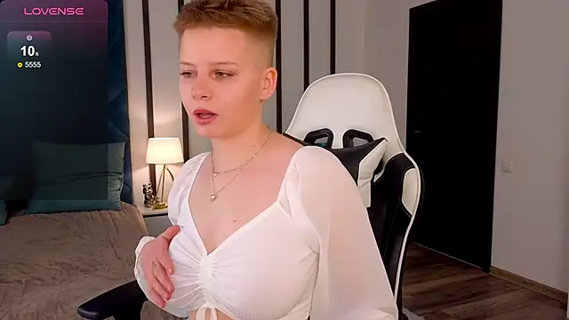 Snapshot of MissKrisWine chatting on December 28, 2024, 10:58 am MissKrisWine online show from December 28, 2024, 10:58 am