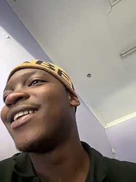 Snapshot of Redfucks333 chatting on September 16, 2025, 9:43 am Redfucks333 online show from September 16, 2025, 9:43 am