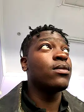 Snapshot of Redfucks333 chatting on October 9, 2025, 8:01 am Redfucks333 online show from October 9, 2025, 8:01 am