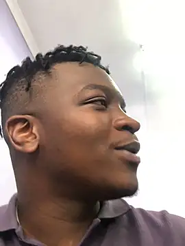 Snapshot of Redfucks333 chatting on October 22, 2025, 9:09 am Redfucks333 online show from October 22, 2025, 9:09 am