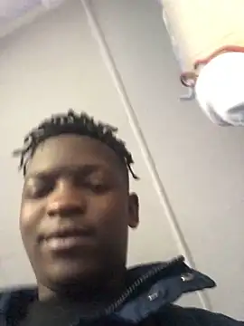 Snapshot of Redfucks333 chatting on November 9, 2025, 5:39 am Redfucks333 online show from November 9, 2025, 5:39 am