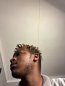 Snapshot of Redfucks333 chatting on February 21, 2026, 6:20 pm Redfucks333 online show from February 21, 2026, 6:20 pm