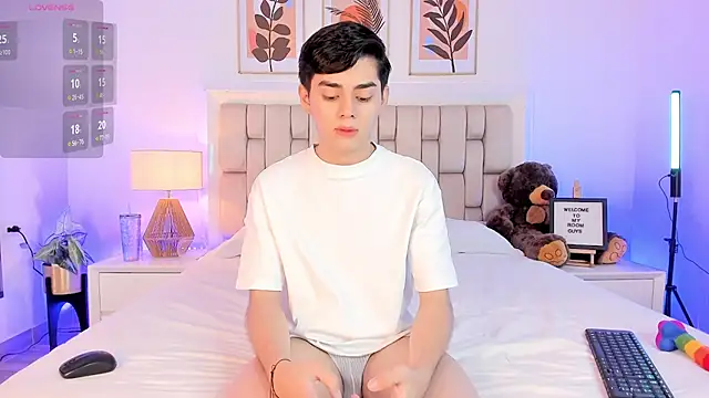 Maxi little online show from September 17, 2025, 5:58 pm