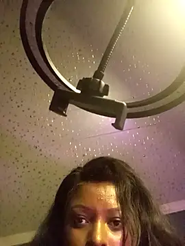 nia brownn online show from November 3, 2025, 3:19 am