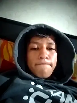 Snapshot of MartzJJ chatting on October 8, 2025, 11:13 pm MartzJJ online show from October 8, 2025, 11:13 pm