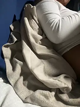 Ninabrunette18 online show from March 5, 2025, 5:40 am