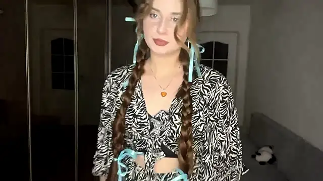 SelinaHope18 online show from January 13, 2025, 9:20 pm