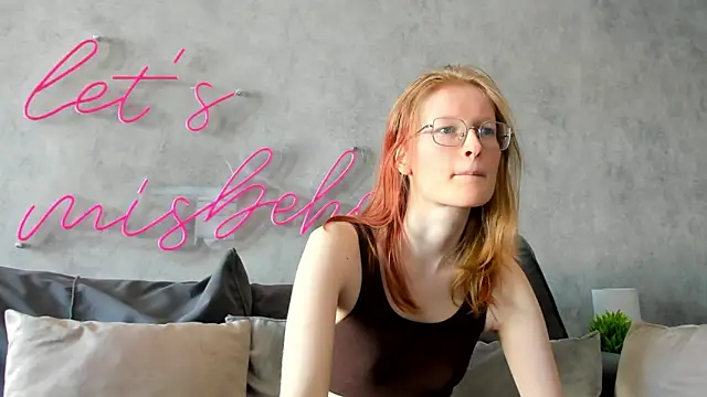 Snapshot of ElizabethHarpper chatting on February 8, 2025, 7:59 am ElizabethHarpper online show from February 8, 2025, 7:59 am