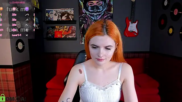 CharlotteMitchell online show from November 7, 2025, 8:36 am