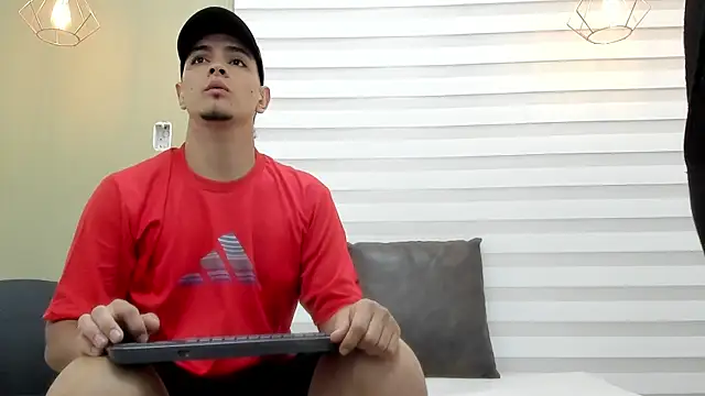 DAVID VICTORIAA online show from September 9, 2025, 1:10 pm